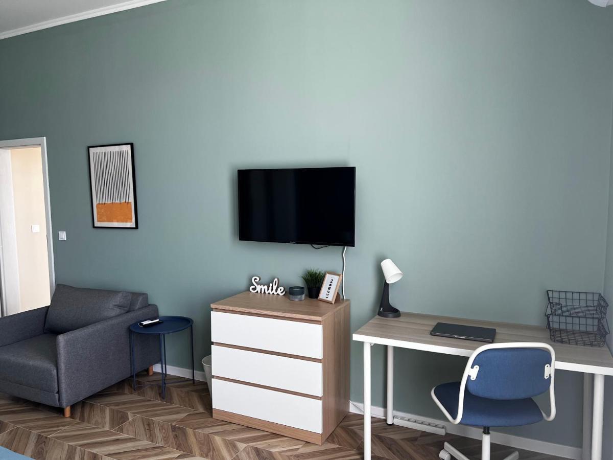 Las Brisas Garden Apartment Burgasz Kültér fotó