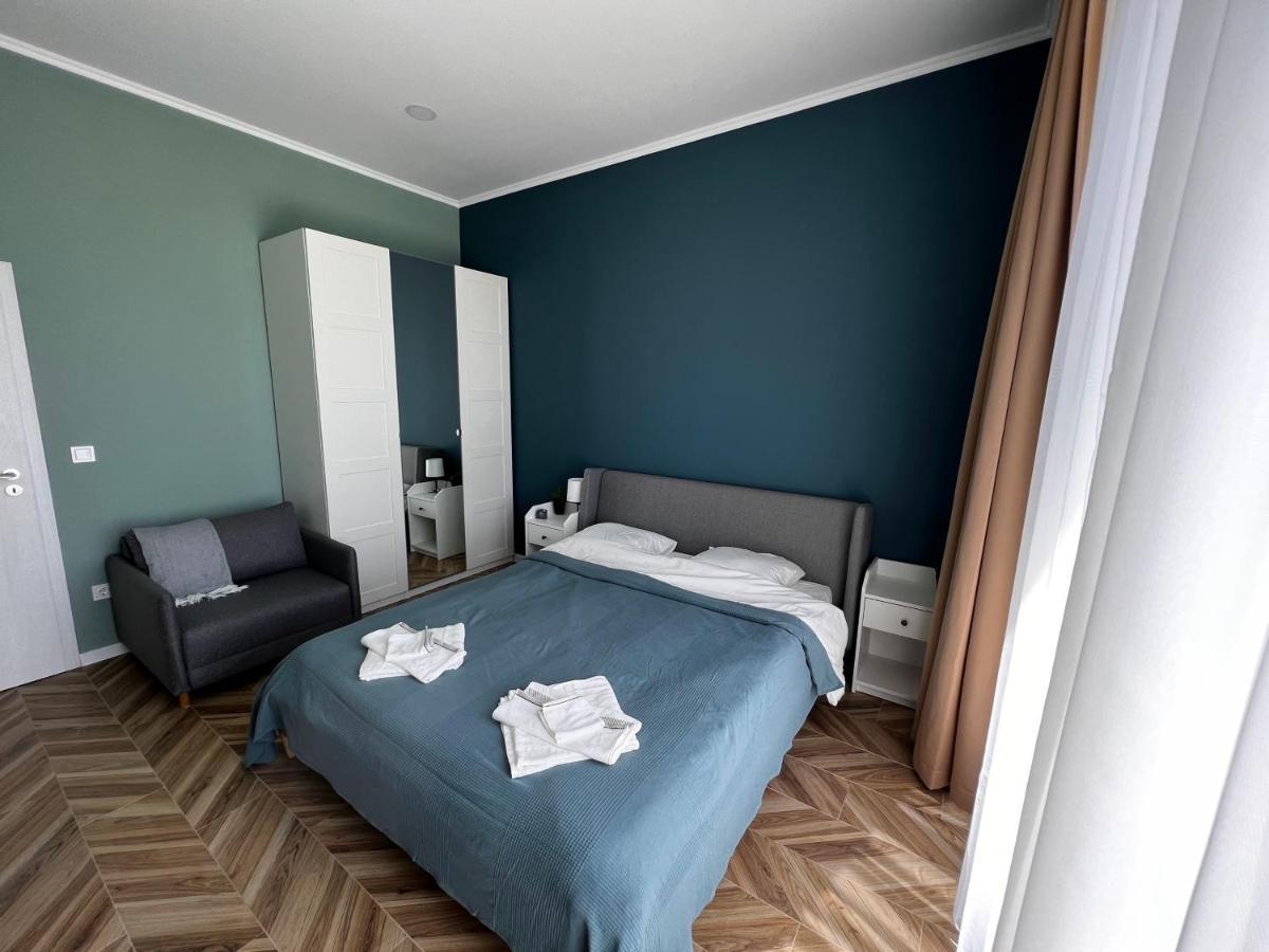 Las Brisas Garden Apartment Burgasz Kültér fotó