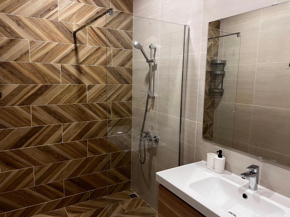 Las Brisas Garden Apartment Burgasz Kültér fotó